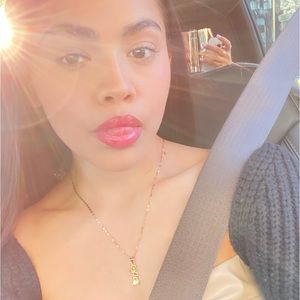 Meet your Posher, Giselle